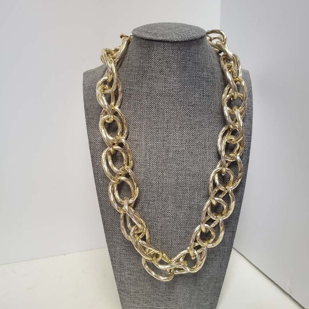 Large chunky chain necklace